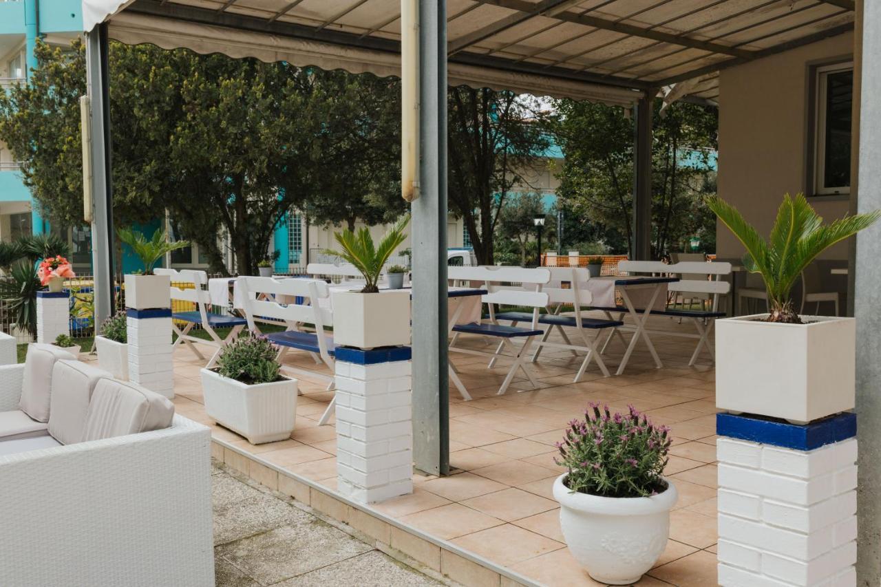 Hotel Villa Franca リニャーノ・サッビアドーロ エクステリア 写真