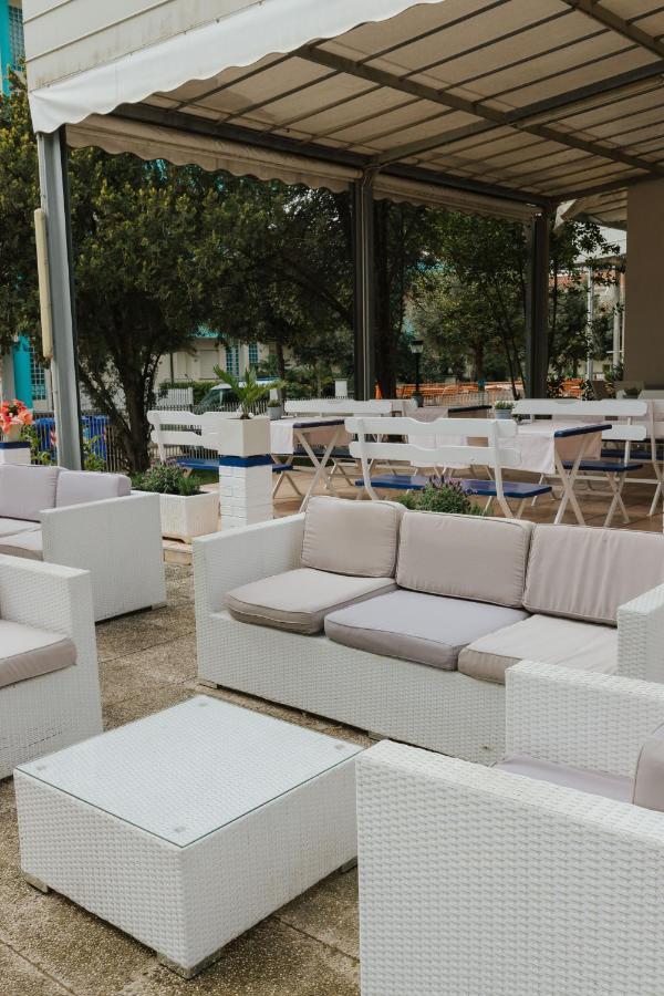 Hotel Villa Franca リニャーノ・サッビアドーロ エクステリア 写真