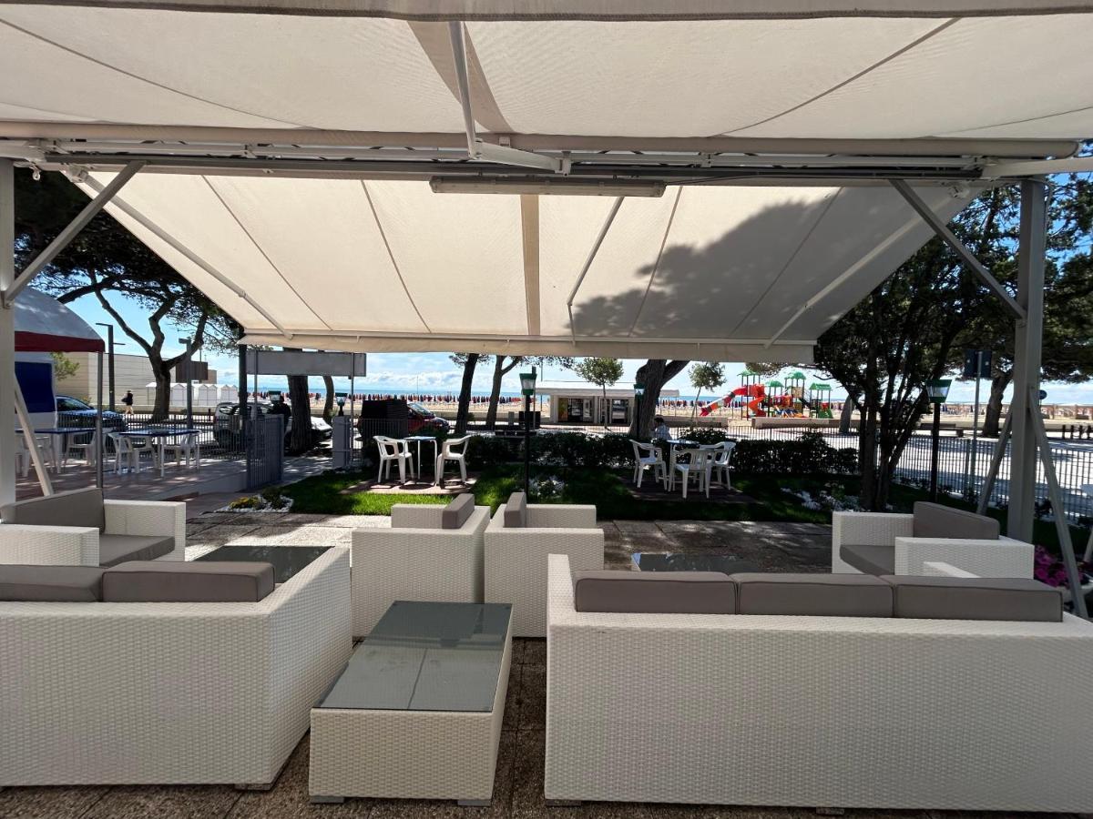 Hotel Villa Franca リニャーノ・サッビアドーロ エクステリア 写真